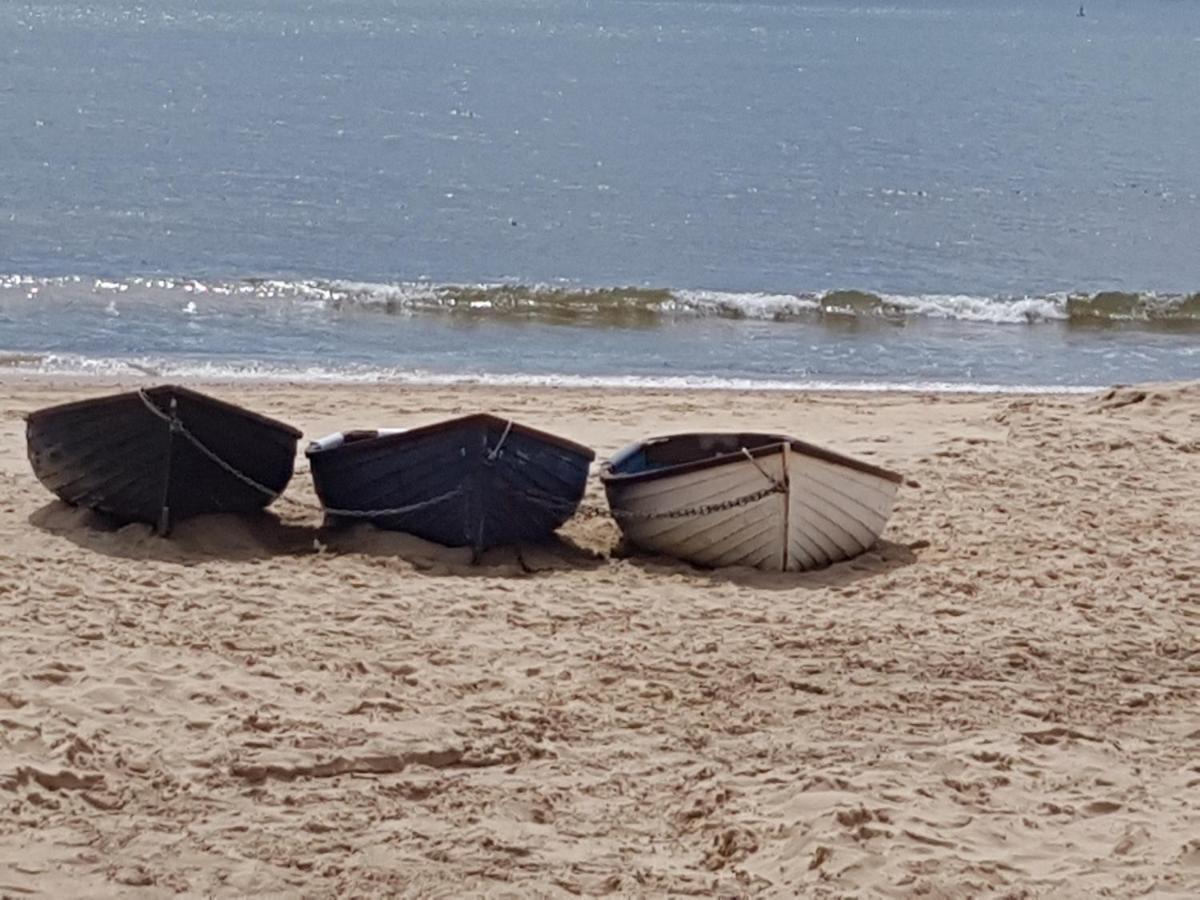 Lovely 2 Bedroom Flat Wifi Close To The Beach Bournemouth Kültér fotó